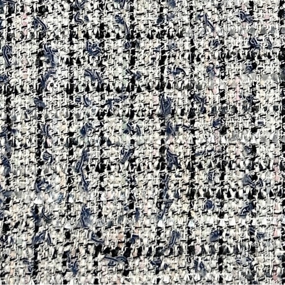 Ann Taylor Petite size 12 nubby skirt with fringe hem, back slit - Picture 4 of 11